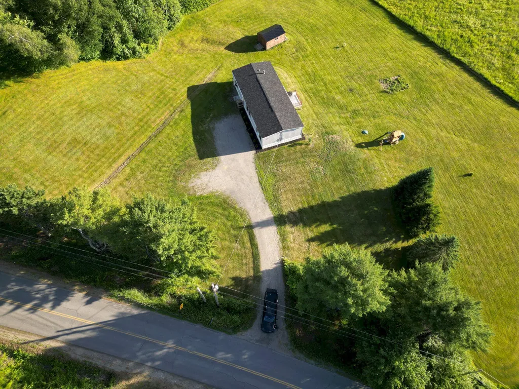 246 River Road Madison ME 04950