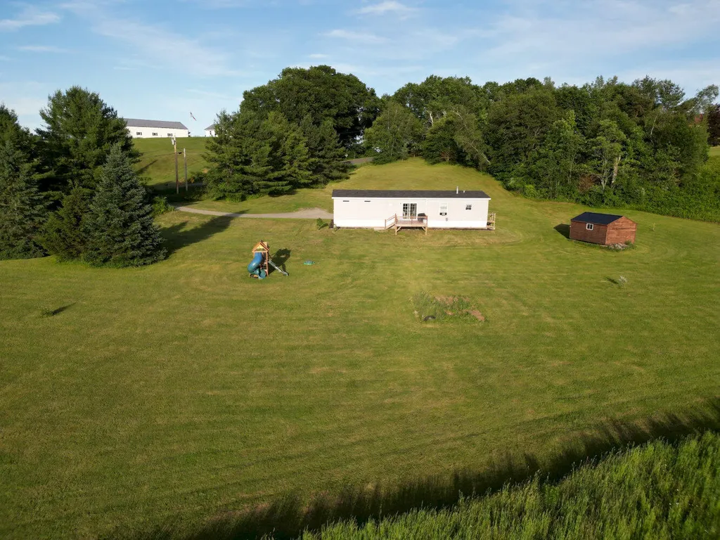 246 River Road Madison ME 04950