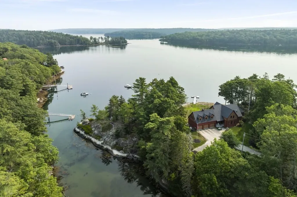 83 Western Ledge Road Boothbay ME 04537