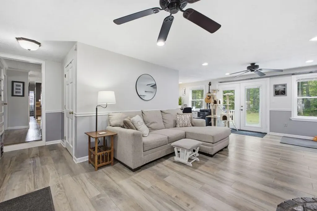 8 Terry Street Gorham ME 04038