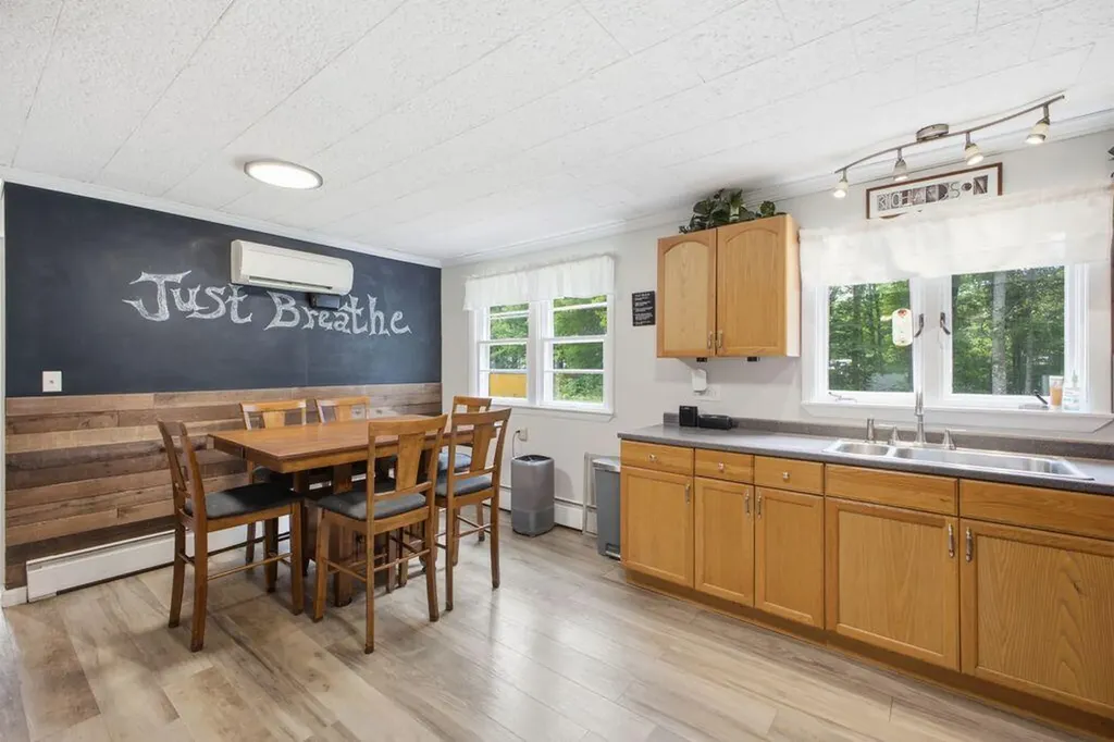 8 Terry Street Gorham ME 04038