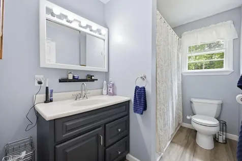 8 Terry Street Gorham ME 04038