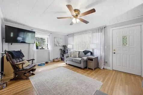 8 Terry Street Gorham ME 04038
