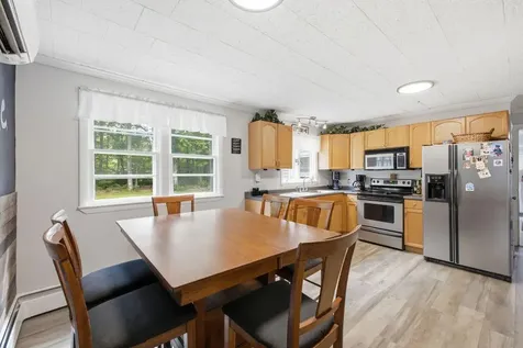 8 Terry Street Gorham ME 04038