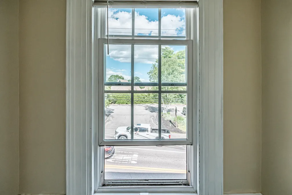 34 Main Street Topsham ME 04086