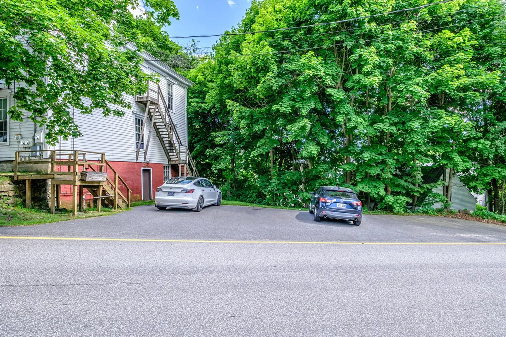 34 Main Street Topsham ME 04086