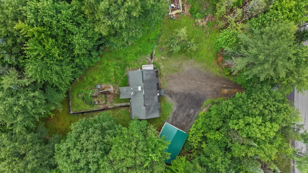 173 County Woods Road Newport ME 04953