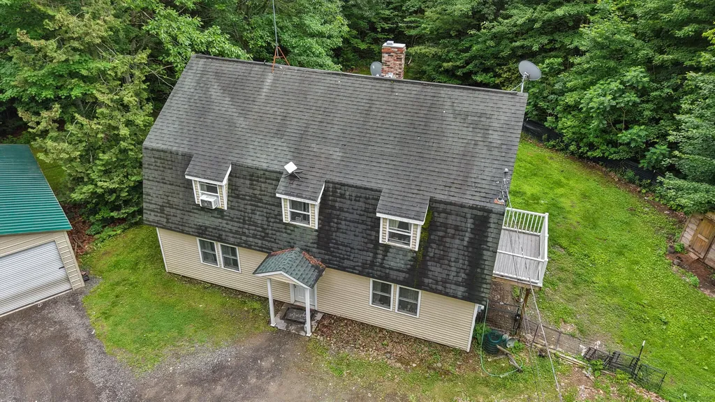 173 County Woods Road Newport ME 04953