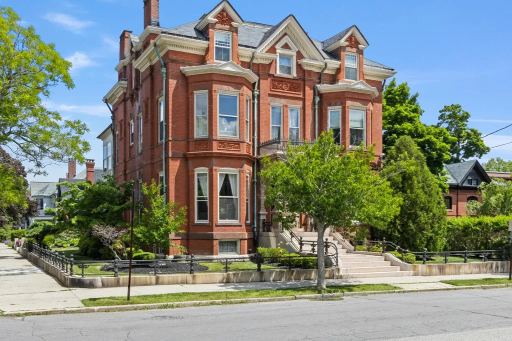 161 Pine Street Portland ME 04102