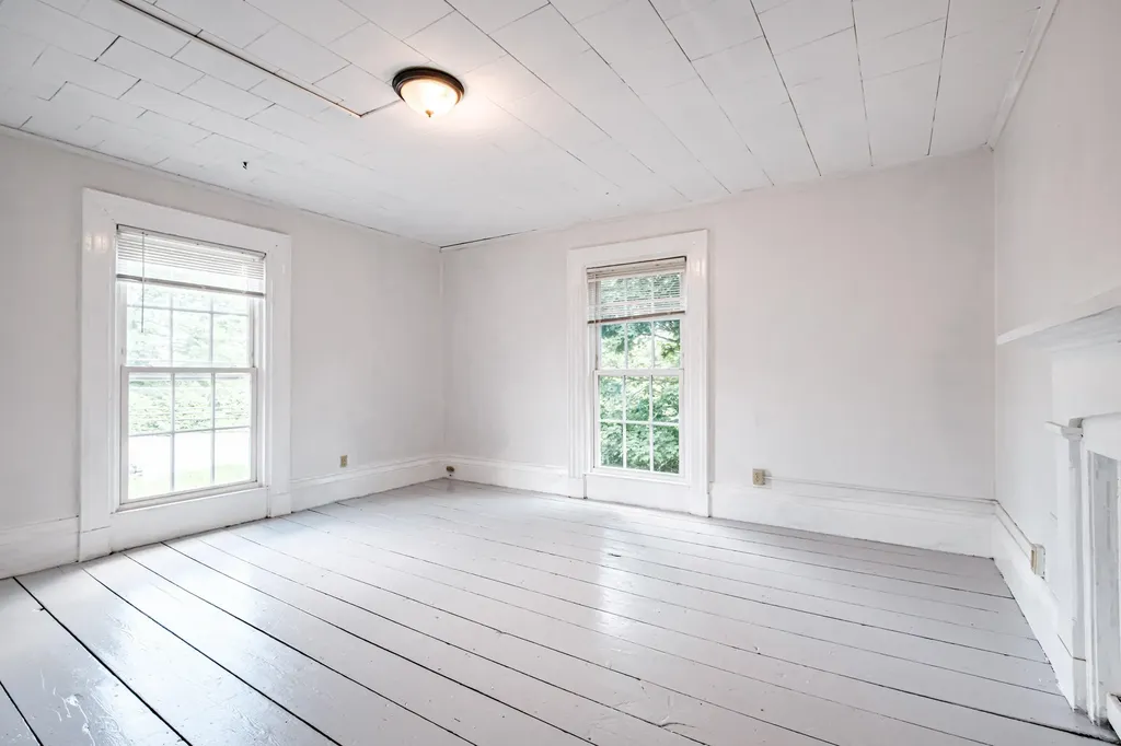 34 Main Street Topsham ME 04086