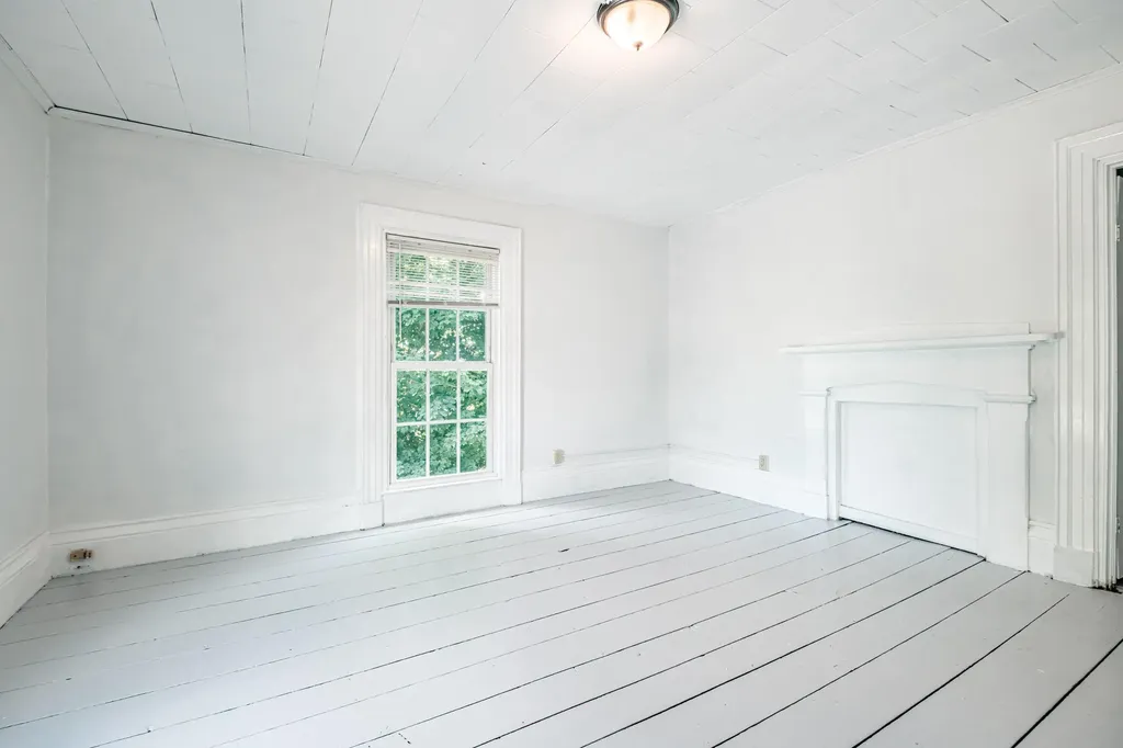 34 Main Street Topsham ME 04086