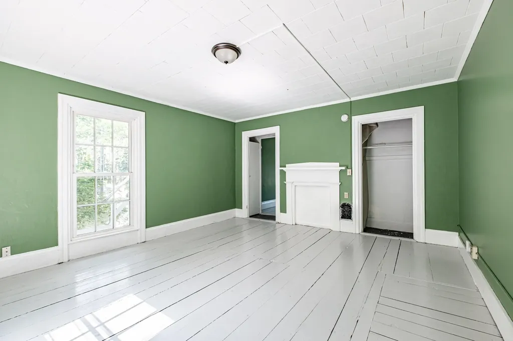 34 Main Street Topsham ME 04086