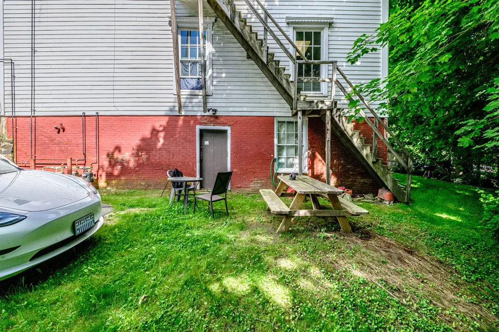 34 Main Street Topsham ME 04086