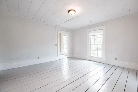 34 Main Street Topsham ME 04086