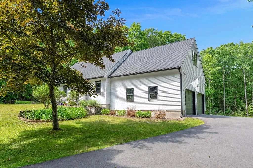 11 Summit Terrace North Yarmouth ME 04097