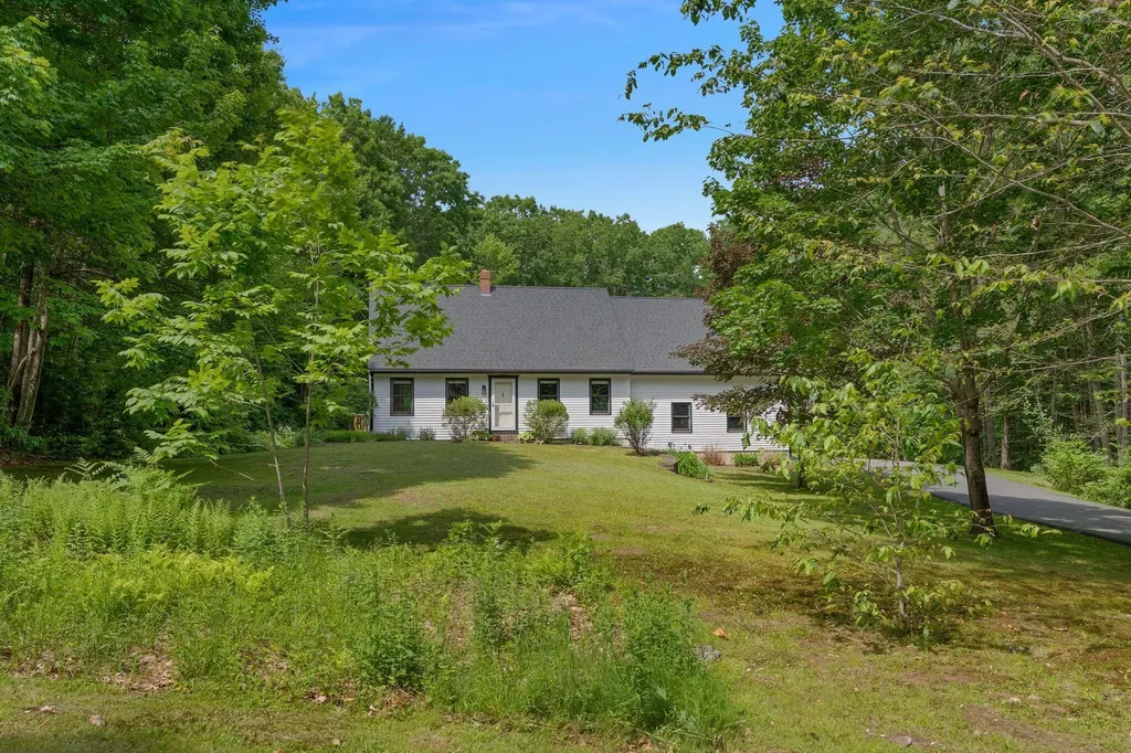 11 Summit Terrace North Yarmouth ME 04097