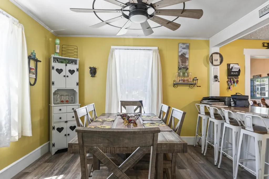 16 Essex Street Sanford ME 04073