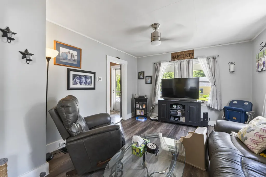 16 Essex Street Sanford ME 04073