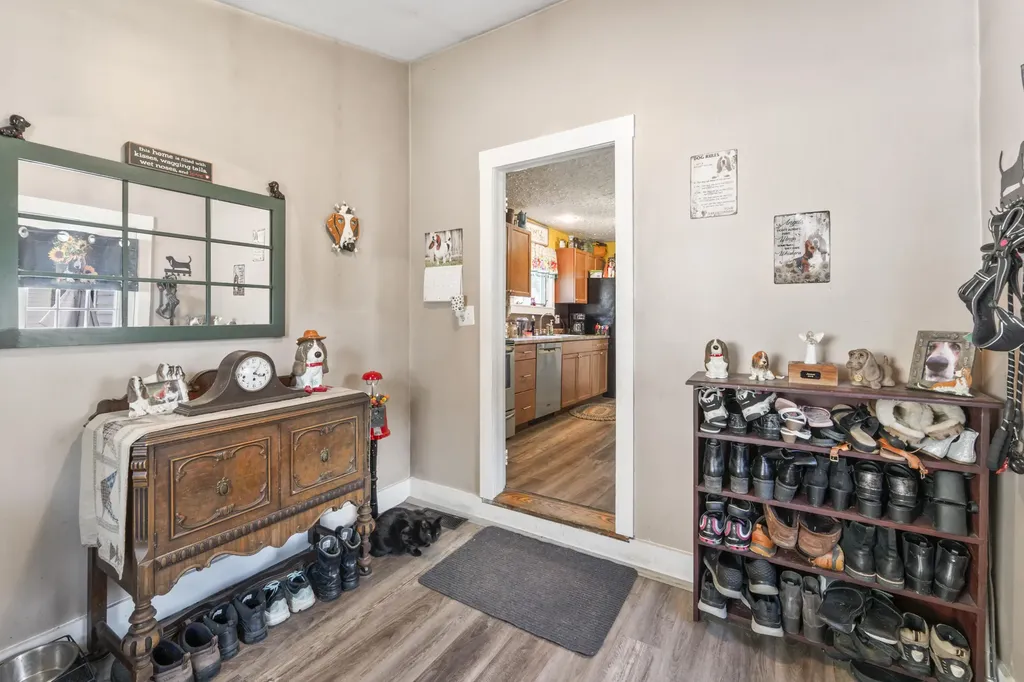 16 Essex Street Sanford ME 04073
