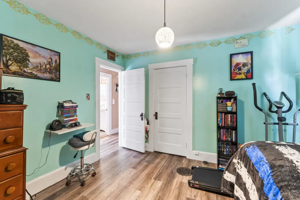 16 Essex Street Sanford ME 04073
