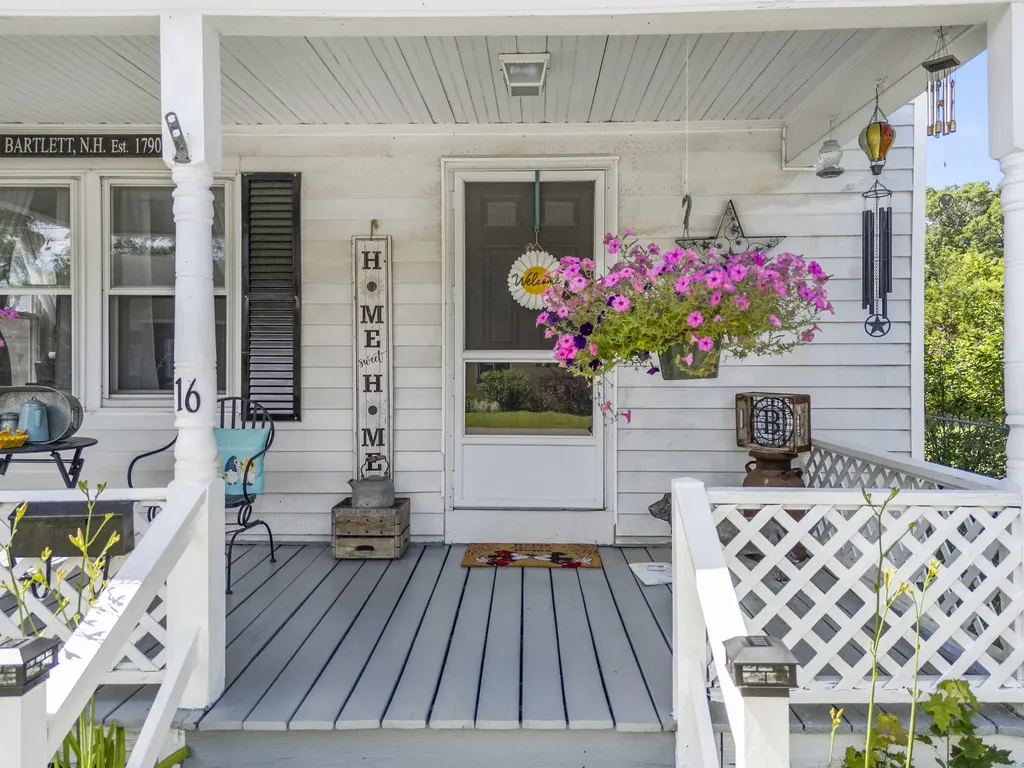 16 Essex Street Sanford ME 04073