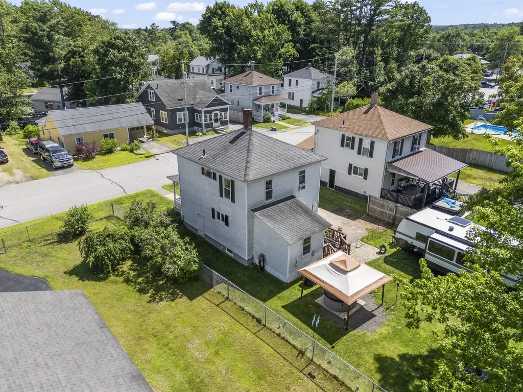 16 Essex Street Sanford ME 04073