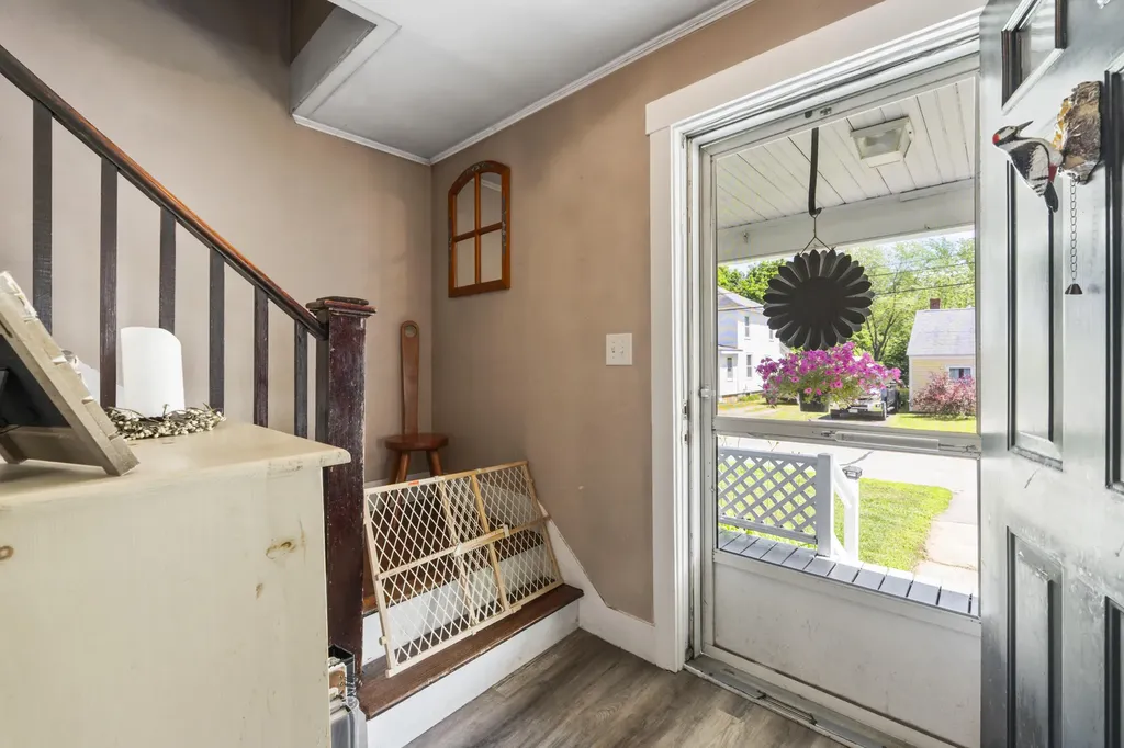 16 Essex Street Sanford ME 04073