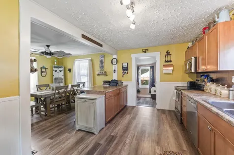 16 Essex Street Sanford ME 04073