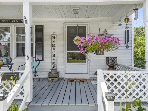 16 Essex Street Sanford ME 04073