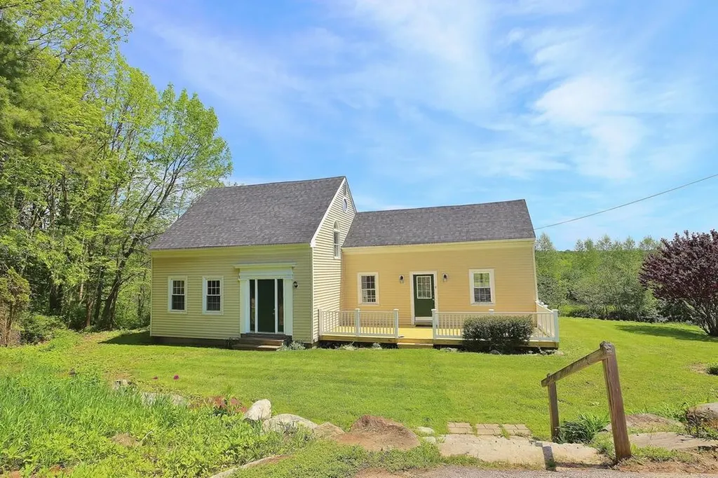 8 Strawberry Lane Rockport ME 04856
