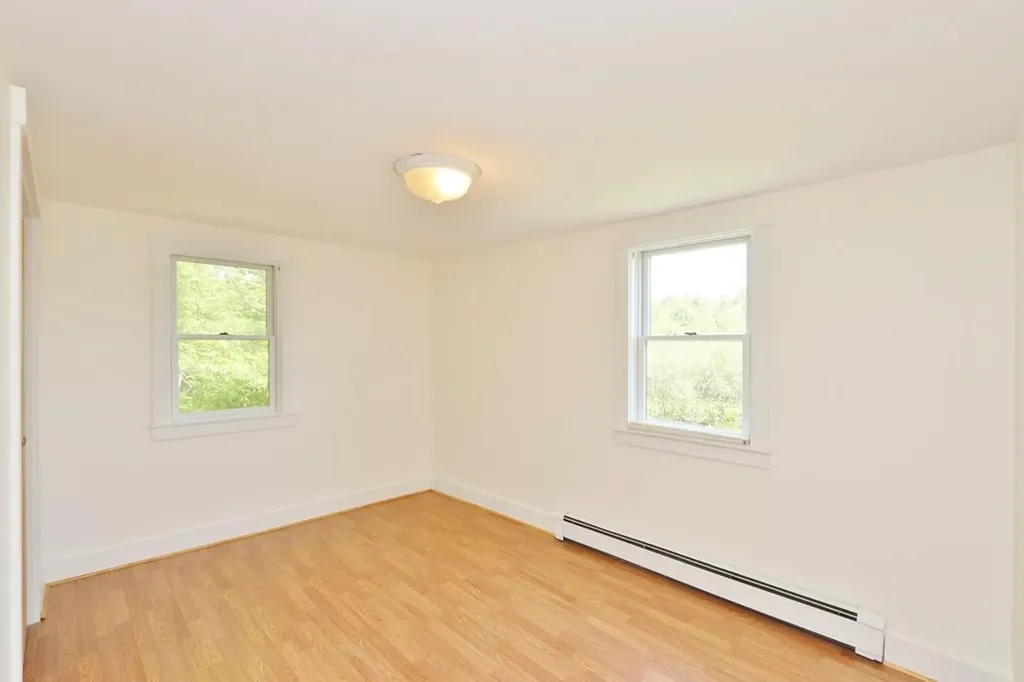 8 Strawberry Lane Rockport ME 04856