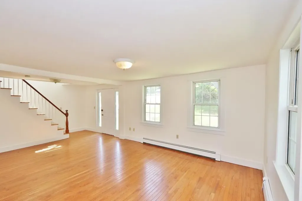 8 Strawberry Lane Rockport ME 04856