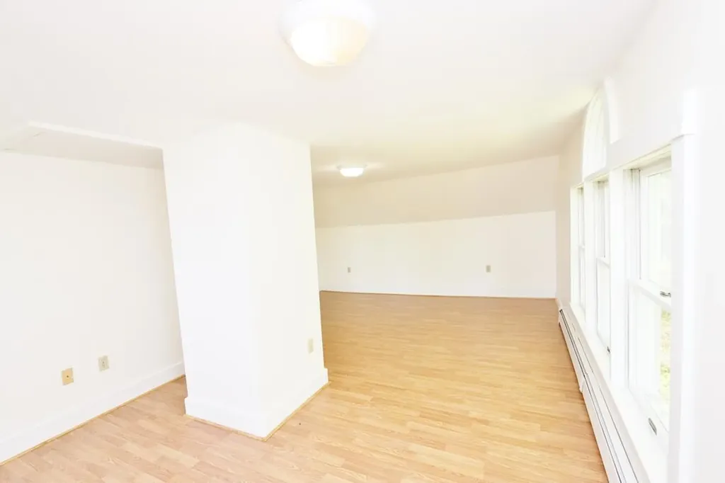 8 Strawberry Lane Rockport ME 04856
