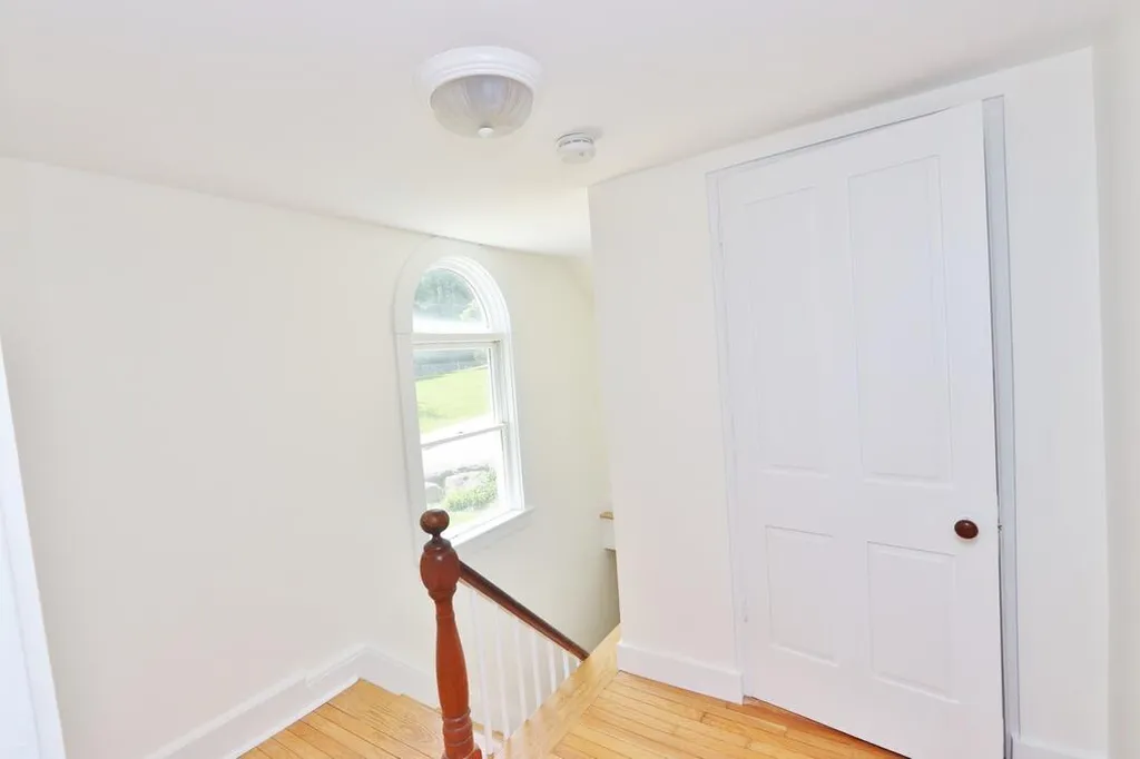 8 Strawberry Lane Rockport ME 04856