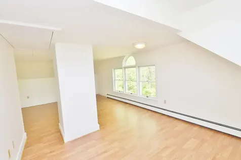 8 Strawberry Lane Rockport ME 04856