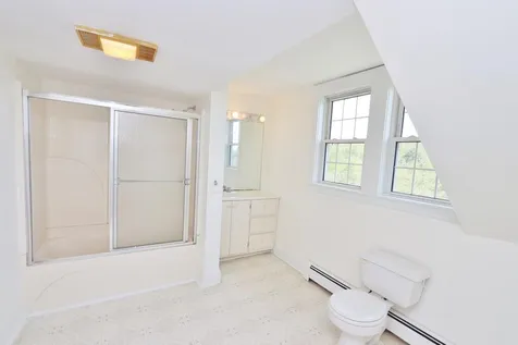 8 Strawberry Lane Rockport ME 04856