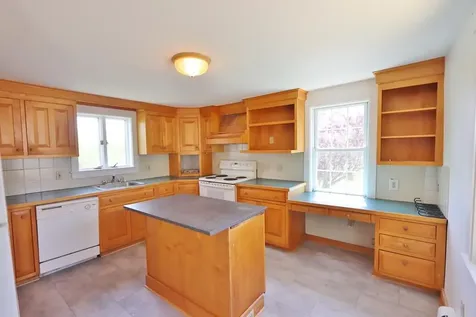 8 Strawberry Lane Rockport ME 04856