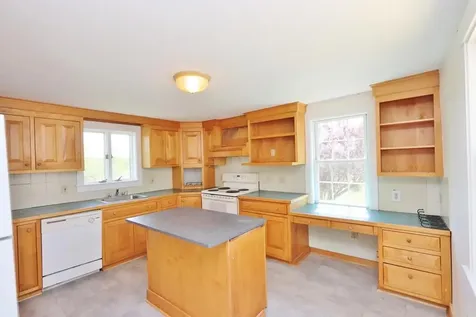 8 Strawberry Lane Rockport ME 04856