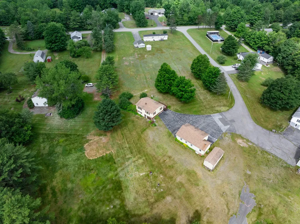 15 Fitz Lane Glenburn ME 04401