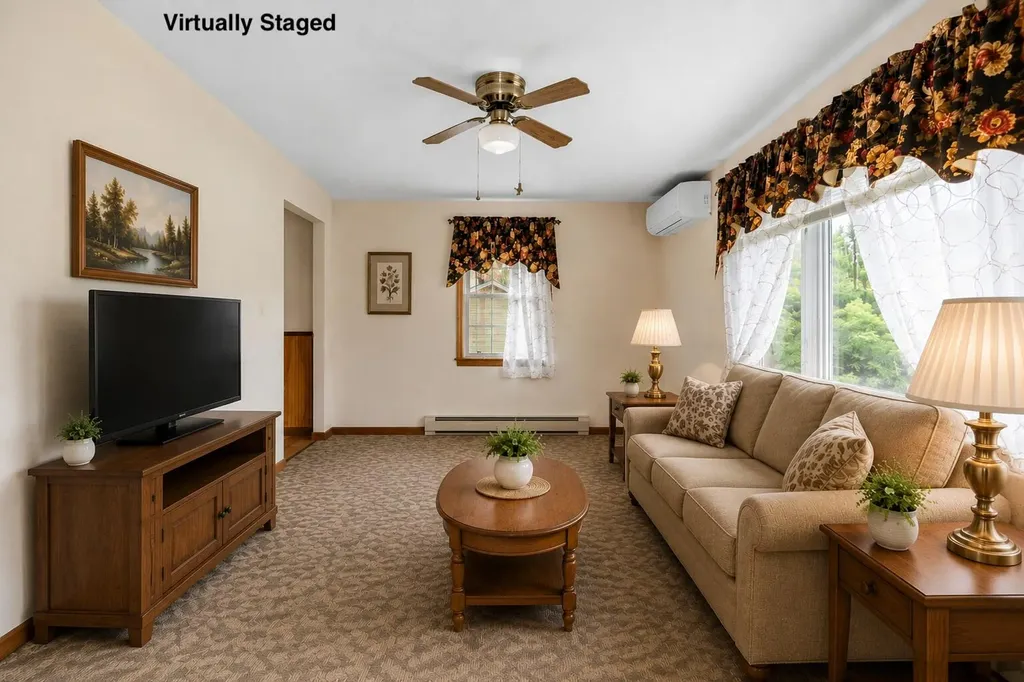 15 Fitz Lane Glenburn ME 04401