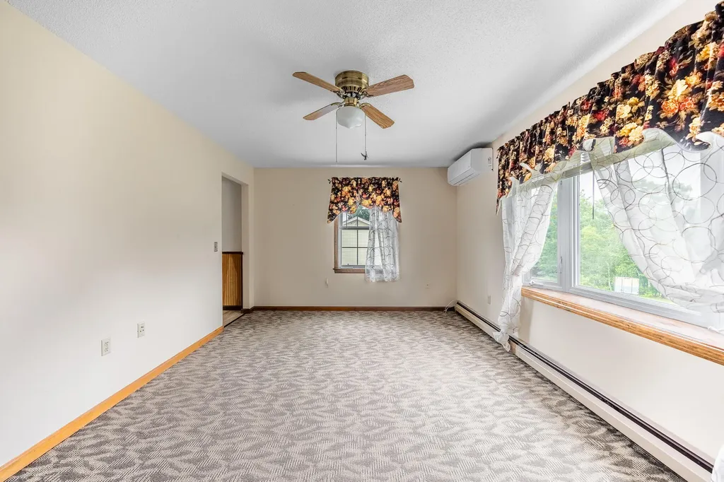 15 Fitz Lane Glenburn ME 04401