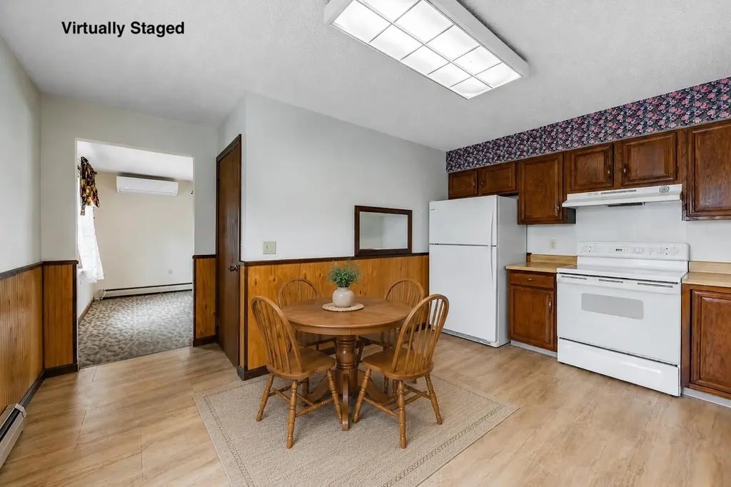 15 Fitz Lane Glenburn ME 04401