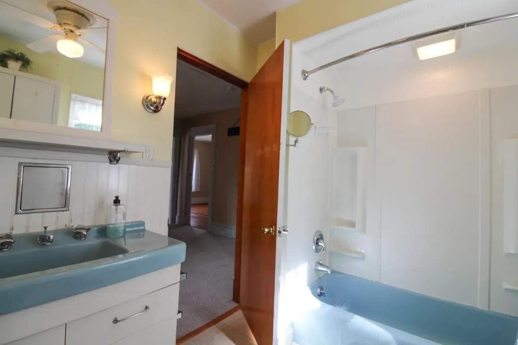 633 Prospect Avenue Rumford ME 04276