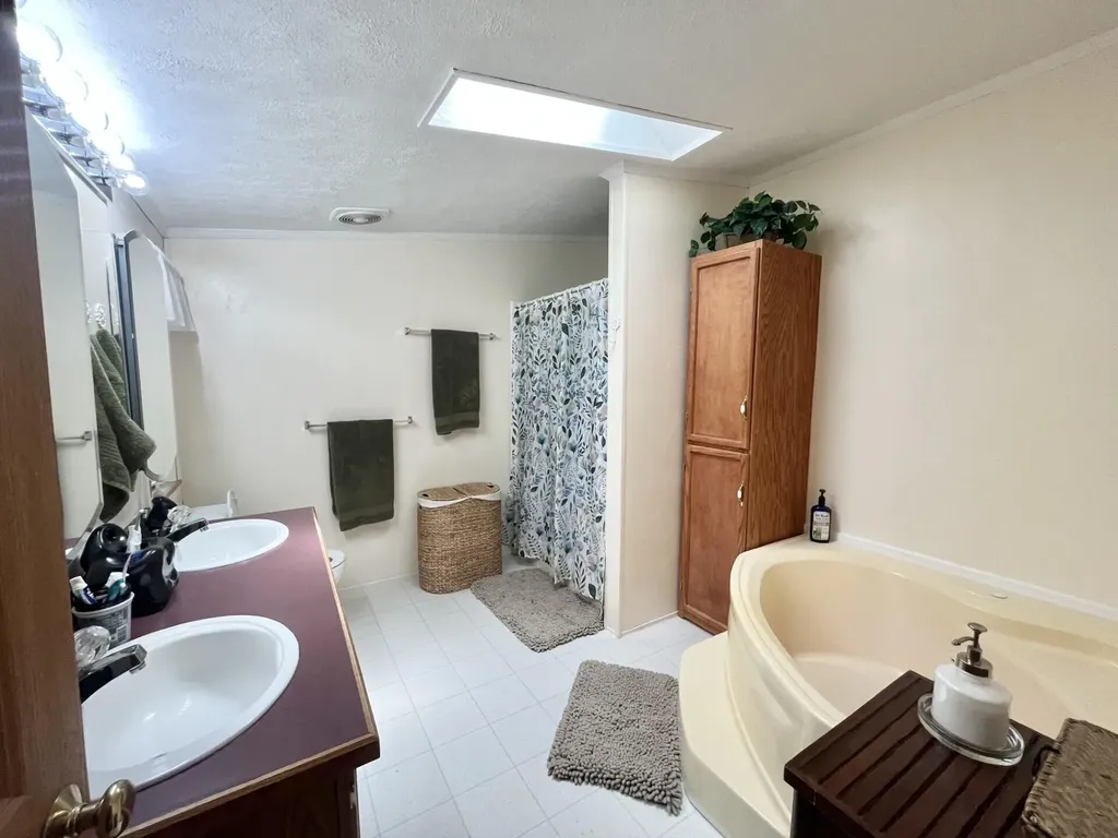 110 White Road Richmond ME 04357