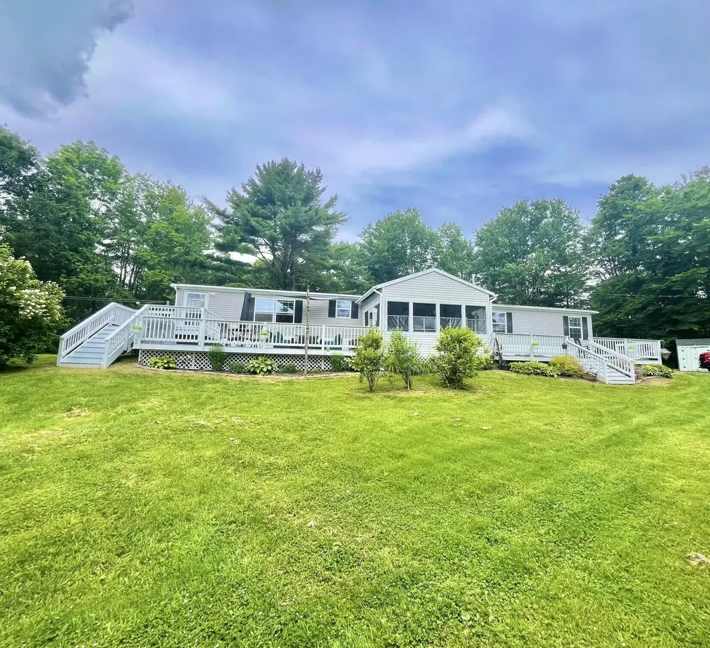 110 White Road Richmond ME 04357