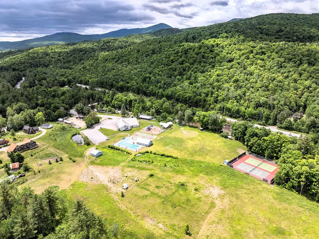 1115 Valley Crossing Carrabassett Valley ME 04947