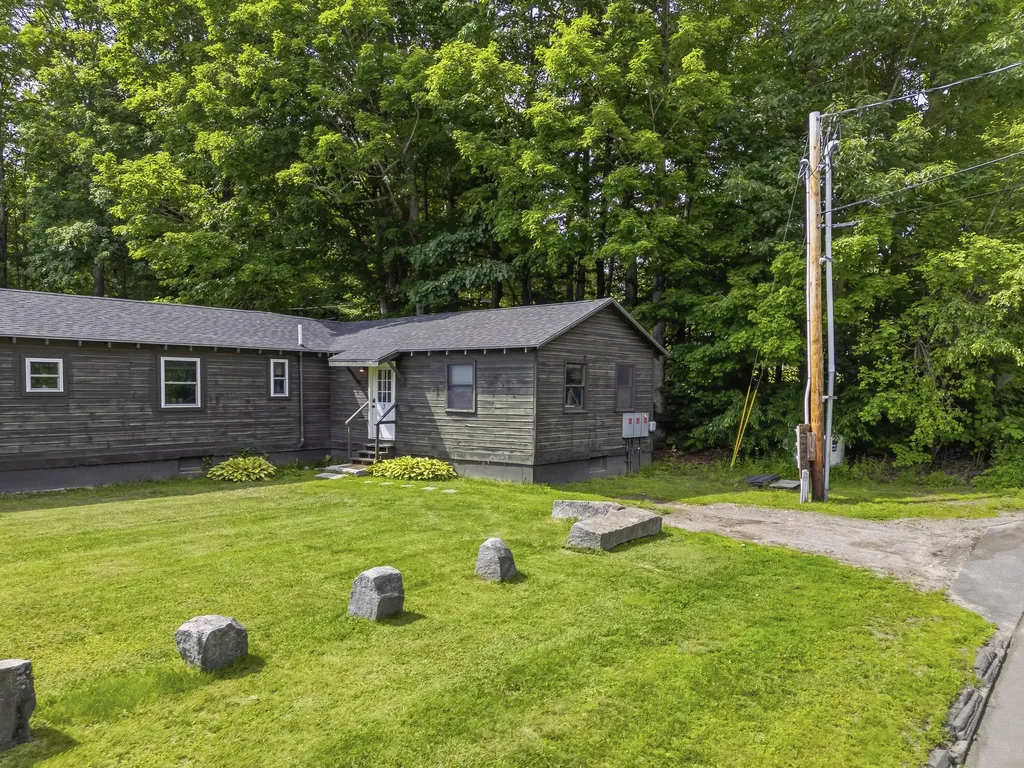 3 Mikes Lane Smithfield ME 04978
