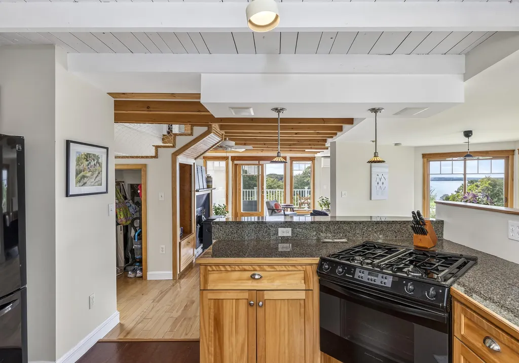 30 Pleasant Avenue Portland ME 04108