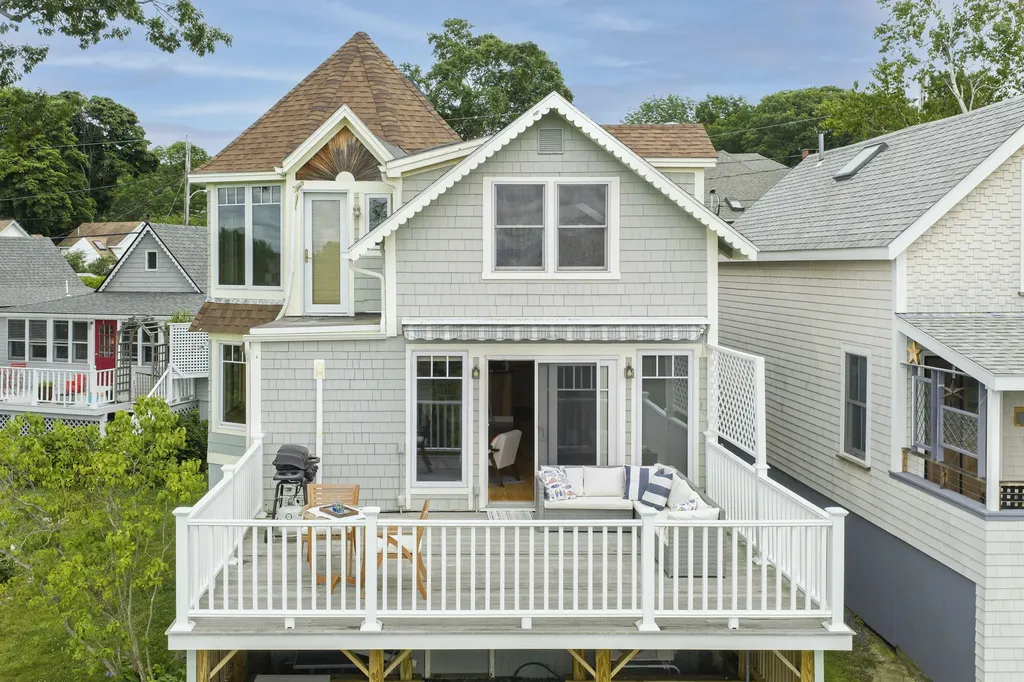 30 Pleasant Avenue Portland ME 04108