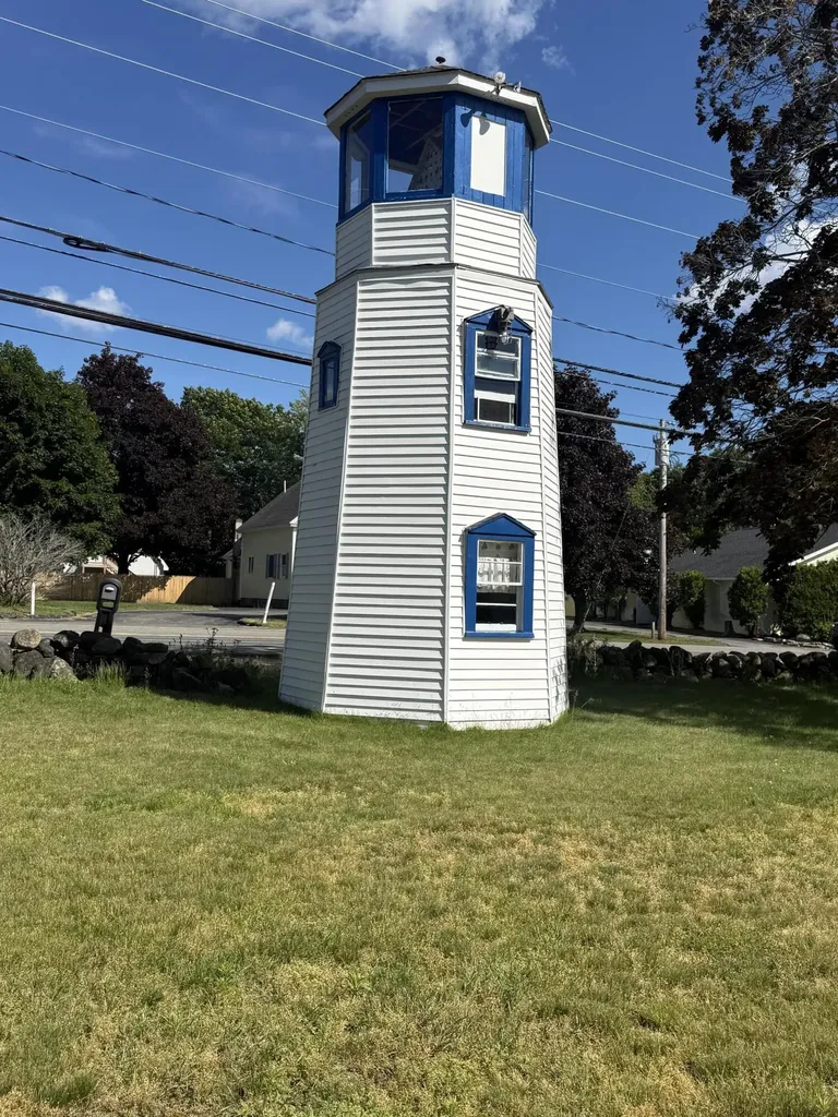 2090 Post Road Wells ME 04090